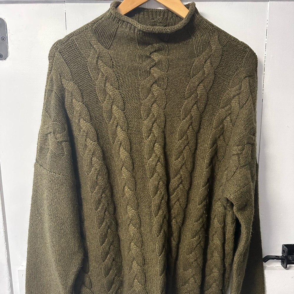 Madewell Women’s Turtleneck Sweater in Olive Green